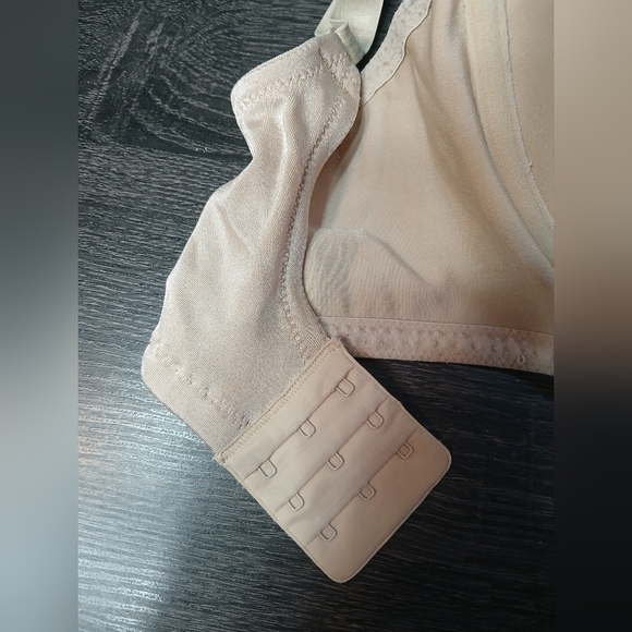 Vanity Fair Full Coverage Underwire Bra 40DD - Picture 10 of 13